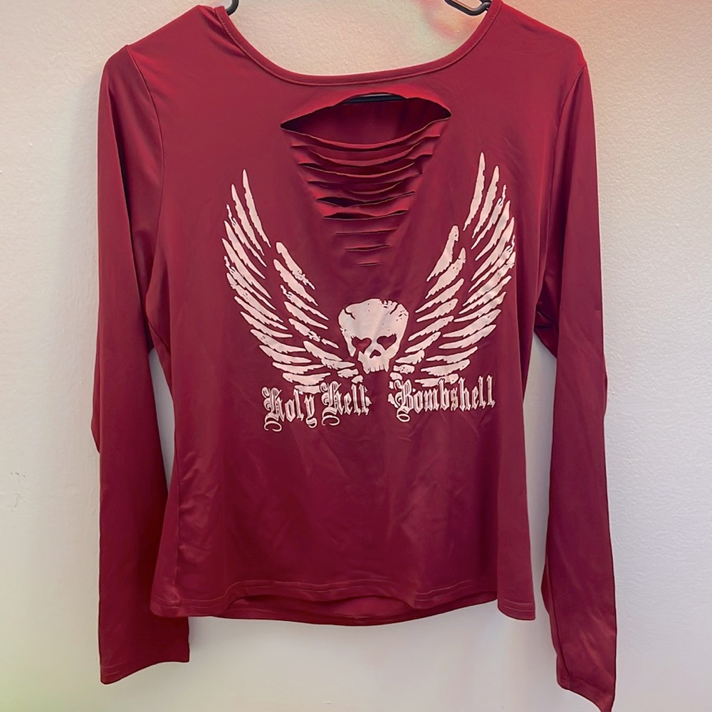 Red graphic top. Brand new